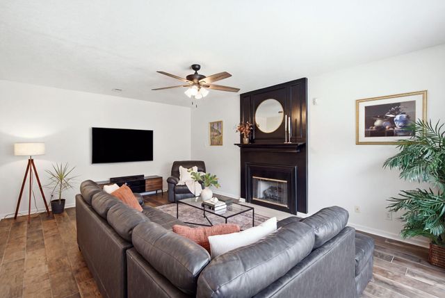 2841 Sandersville Road, Lexington, KY 40511