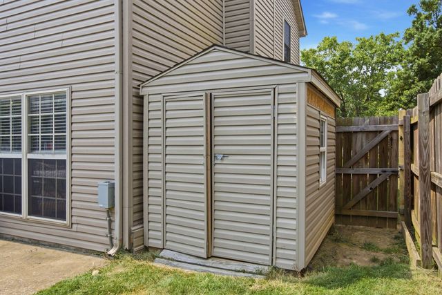 2841 Sandersville Road, Lexington, KY 40511