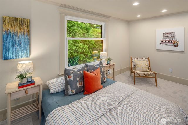 602 18th Avenue E, Seattle, WA 98112