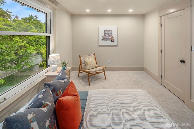 602 18th Avenue E, Seattle, WA 98112