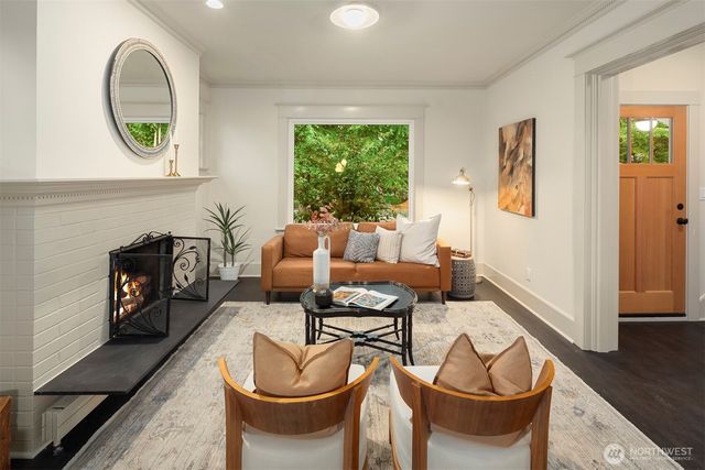 602 18th Avenue E, Seattle, WA 98112