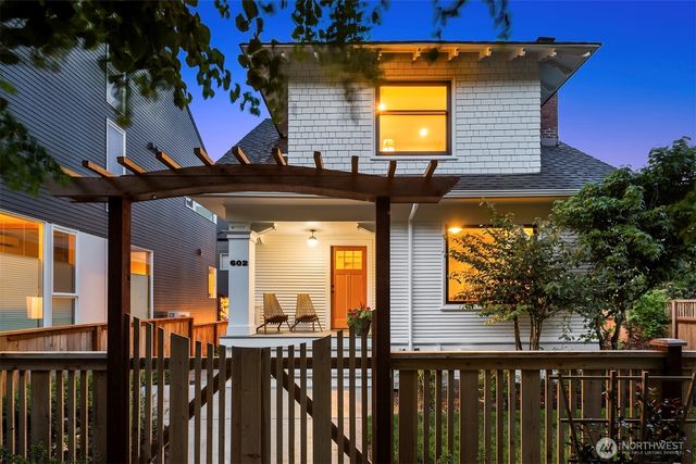 602 18th Avenue E, Seattle, WA 98112