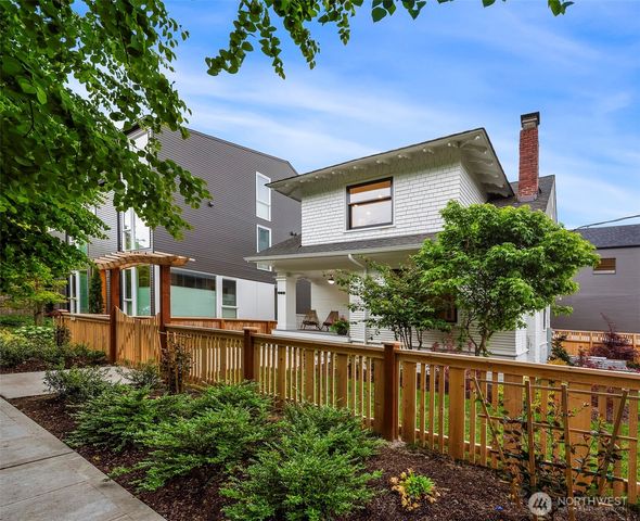 602 18th Avenue E, Seattle, WA 98112