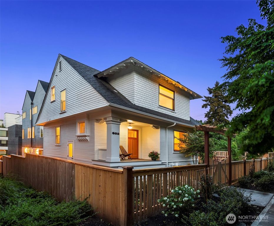 602 18th Avenue E, Seattle, WA 98112