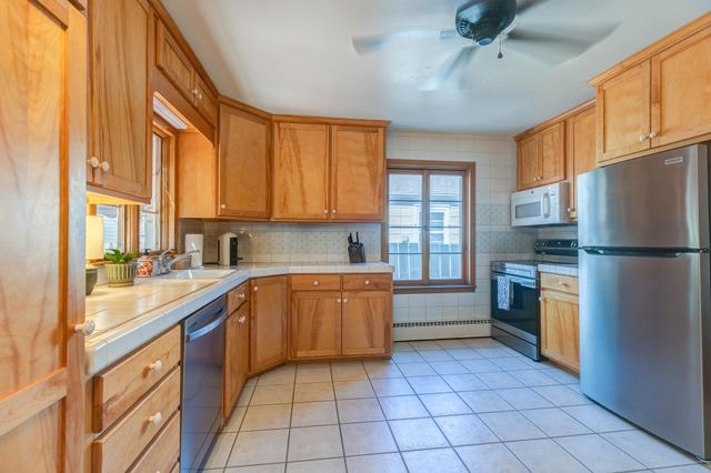 1420 S 11th St, Salina, KS 67401