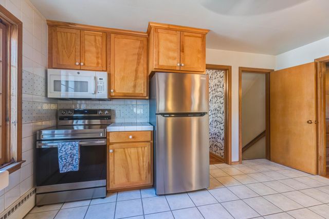 1420 S 11th St, Salina, KS 67401