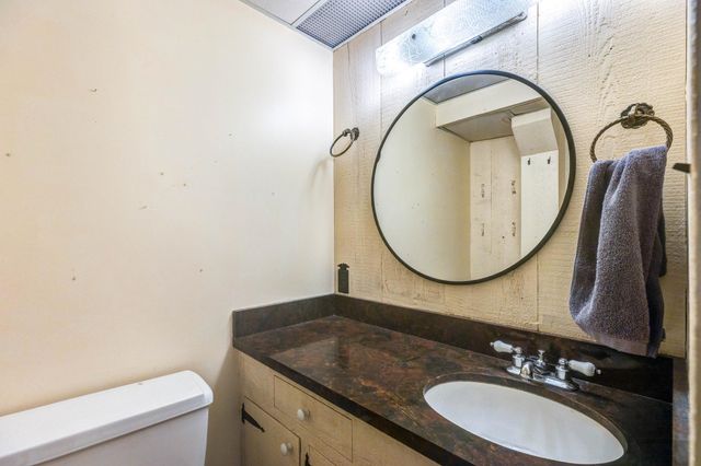 1420 S 11th St, Salina, KS 67401