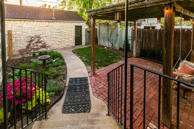 1420 S 11th St, Salina, KS 67401