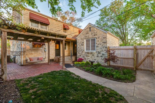 1420 S 11th St, Salina, KS 67401
