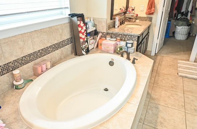 13514 Mooring Pointe Drive, Pearland, TX 77584