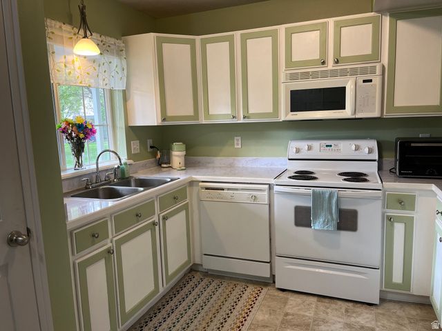 1672 S CANYONWOODS, Ogden, UT 84404