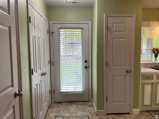 1672 S CANYONWOODS, Ogden, UT 84404