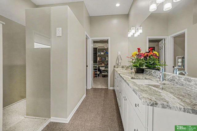 11414 Iowa Circle, Omaha, NE 68142
