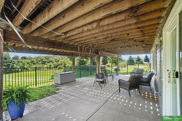11414 Iowa Circle, Omaha, NE 68142