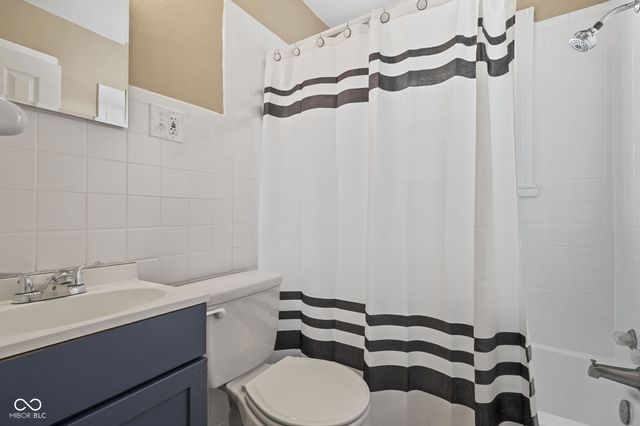 320 E 34th Street, Anderson, IN 46013