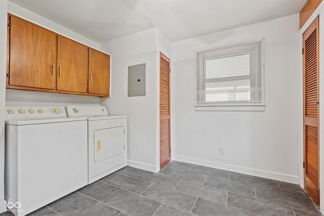 320 E 34th Street, Anderson, IN 46013