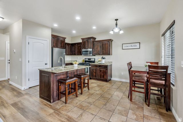 3953 W SAGE BLOSSOM WAY, South Jordan, UT 84009