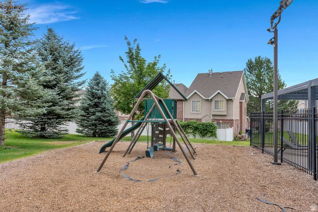 3953 W SAGE BLOSSOM WAY, South Jordan, UT 84009