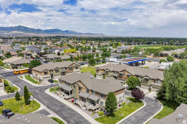 3953 W SAGE BLOSSOM WAY, South Jordan, UT 84009