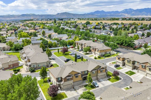 3953 W SAGE BLOSSOM WAY, South Jordan, UT 84009