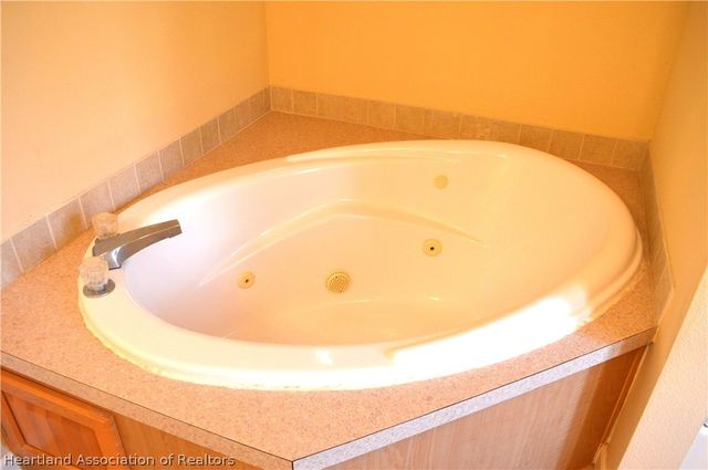 1400 N Oak Ridge Drive, Lorida, FL 33857