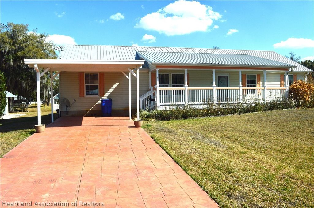 1400 N Oak Ridge Drive, Lorida, FL 33857