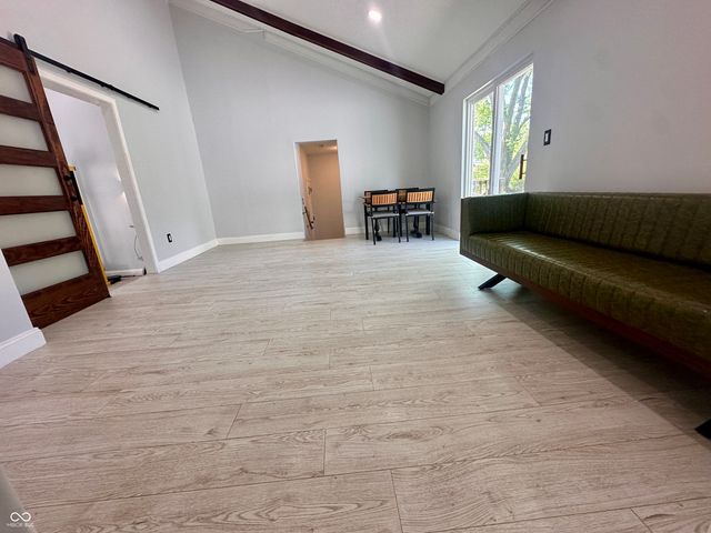 9530 N Park Avenue, Indianapolis, IN 46240