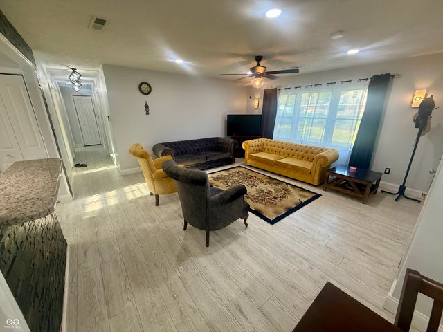 9530 N Park Avenue, Indianapolis, IN 46240