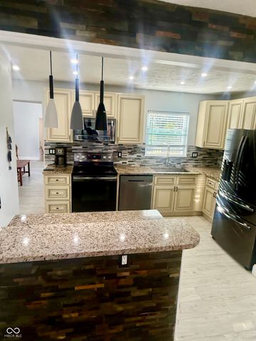 9530 N Park Avenue, Indianapolis, IN 46240