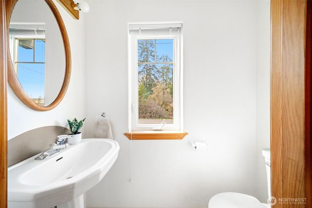 407 72nd Way NE, Olympia, WA 98506