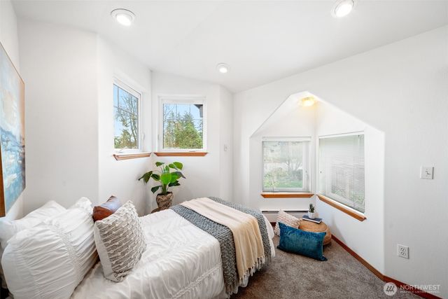 407 72nd Way NE, Olympia, WA 98506