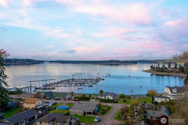 407 72nd Way NE, Olympia, WA 98506