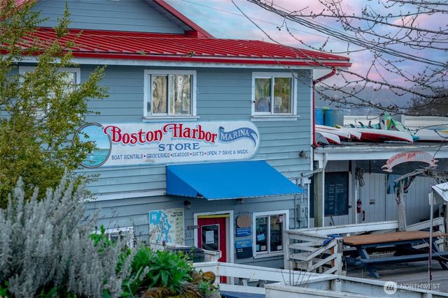 407 72nd Way NE, Olympia, WA 98506