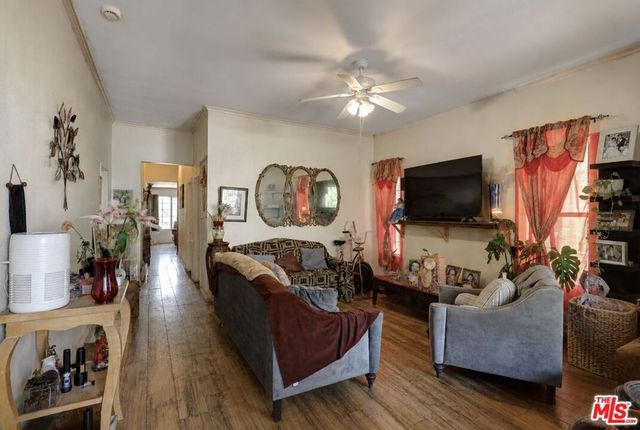 276 Thorne Street, Los Angeles, CA 90042