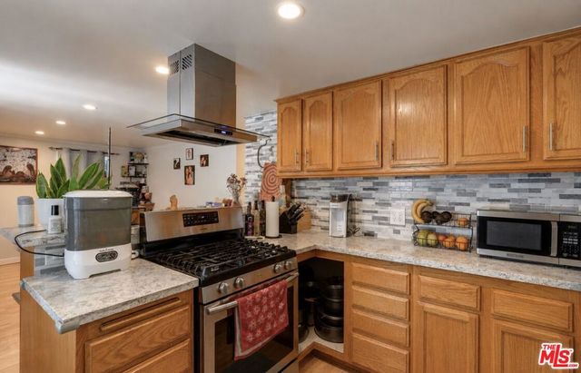 276 Thorne Street, Los Angeles, CA 90042