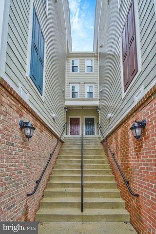 25218 BRIARGATE TER, Chantilly, VA 20152