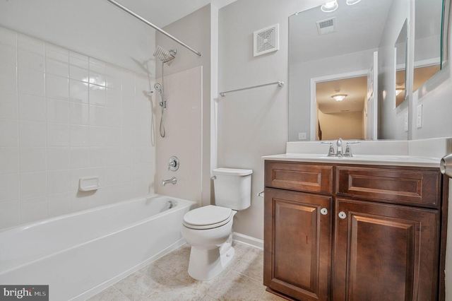 25218 BRIARGATE TER, Chantilly, VA 20152