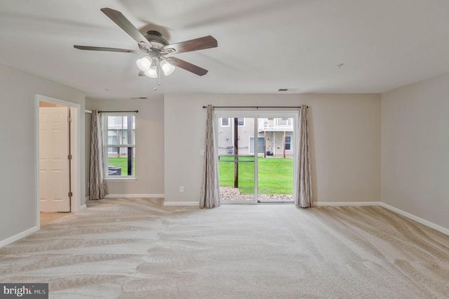 25218 BRIARGATE TER, Chantilly, VA 20152
