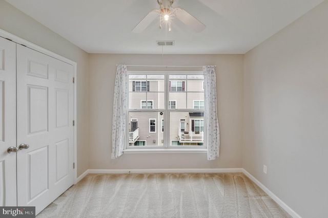 25218 BRIARGATE TER, Chantilly, VA 20152