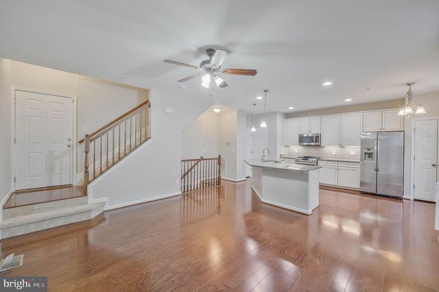 25218 BRIARGATE TER, Chantilly, VA 20152