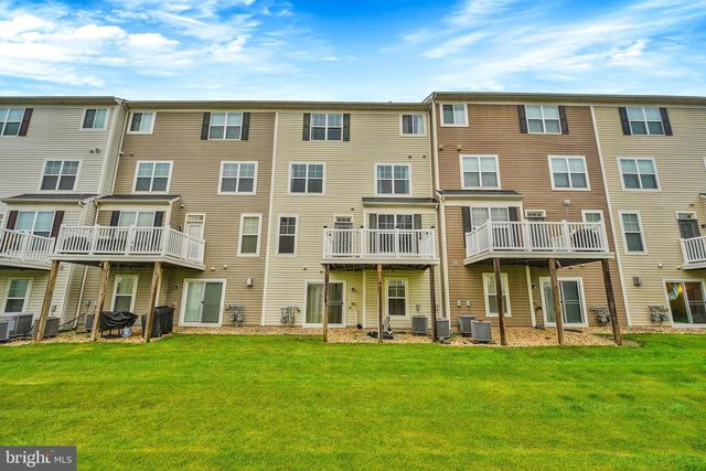 25218 BRIARGATE TER, Chantilly, VA 20152