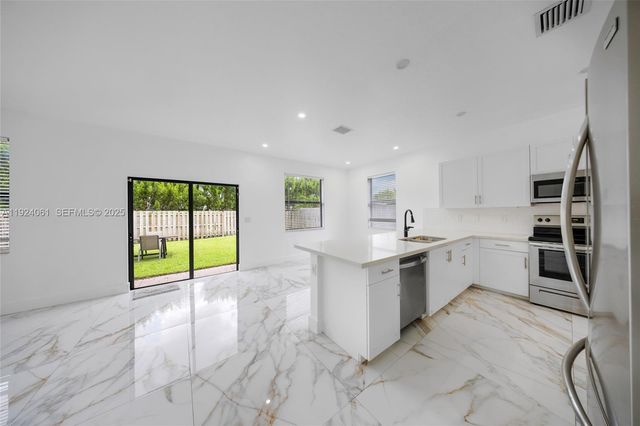 268 NE 210th Way, Miami, FL 33179