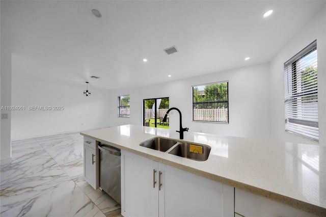 268 NE 210th Way, Miami, FL 33179