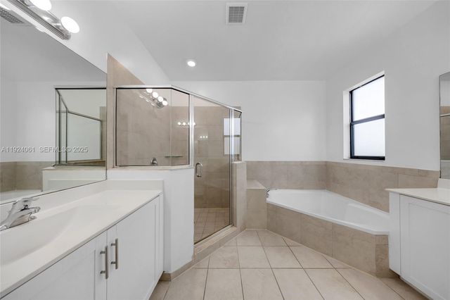 268 NE 210th Way, Miami, FL 33179