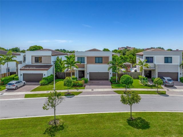 268 NE 210th Way, Miami, FL 33179
