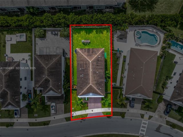 268 NE 210th Way, Miami, FL 33179