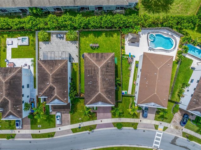 268 NE 210th Way, Miami, FL 33179