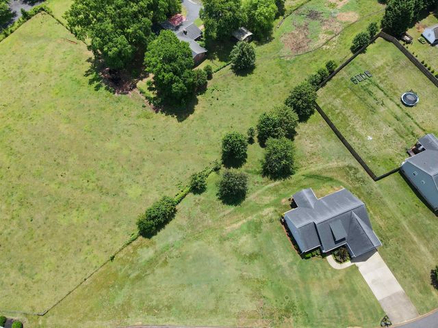 105 Millstone Drive, Campobello, SC 29322