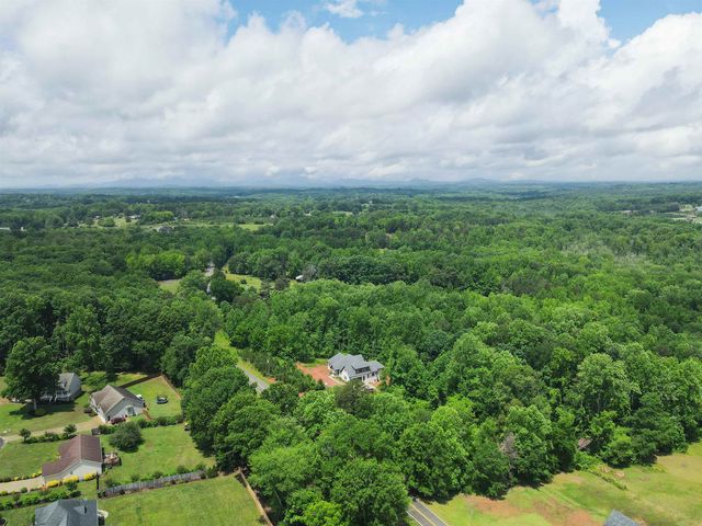 105 Millstone Drive, Campobello, SC 29322