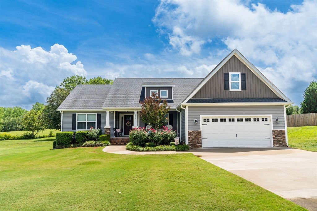 105 Millstone Drive, Campobello, SC 29322